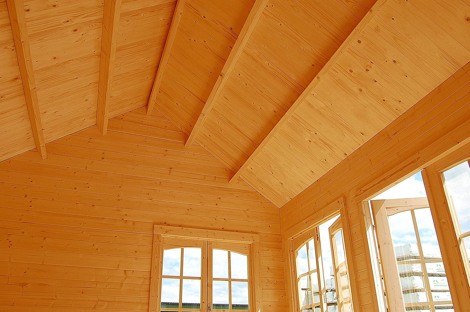 Weather testing in Allwood Chloe cabin review