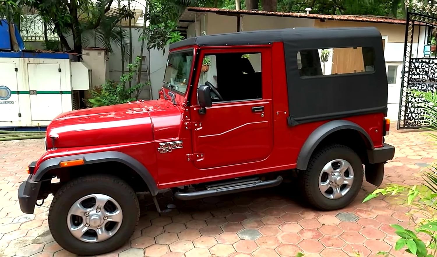 Mahindra Roxor soft top worth it,Mahindra Roxor soft top pros cons,should I buy Roxor soft top kit,Roxor soft top vs hard top,best soft top for Mahindra Roxor,Mahindra Roxor door kit honest performance testing and real-world results