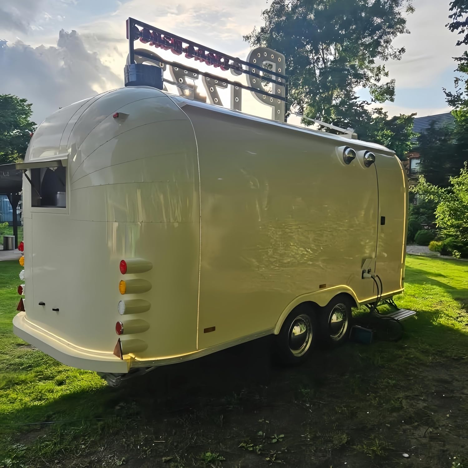 best custom food trailer,custom food trailer worth it,food trailer pros and cons,mobile food cart vs trailer,should I buy a food trailer,best commercial food cart performance testing and real-world results