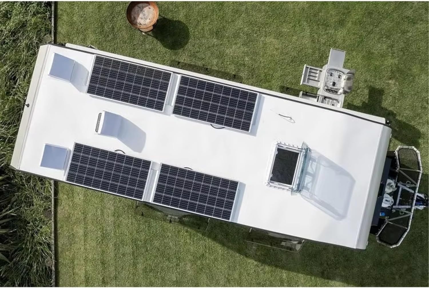 best lightweight travel trailer,lightweight travel trailer worth buying,should I buy a lightweight travel trailer,lightweight travel trailer pros cons,best travel trailer for easy towing,lightweight travel trailer vs motorhome unboxing and complete package contents