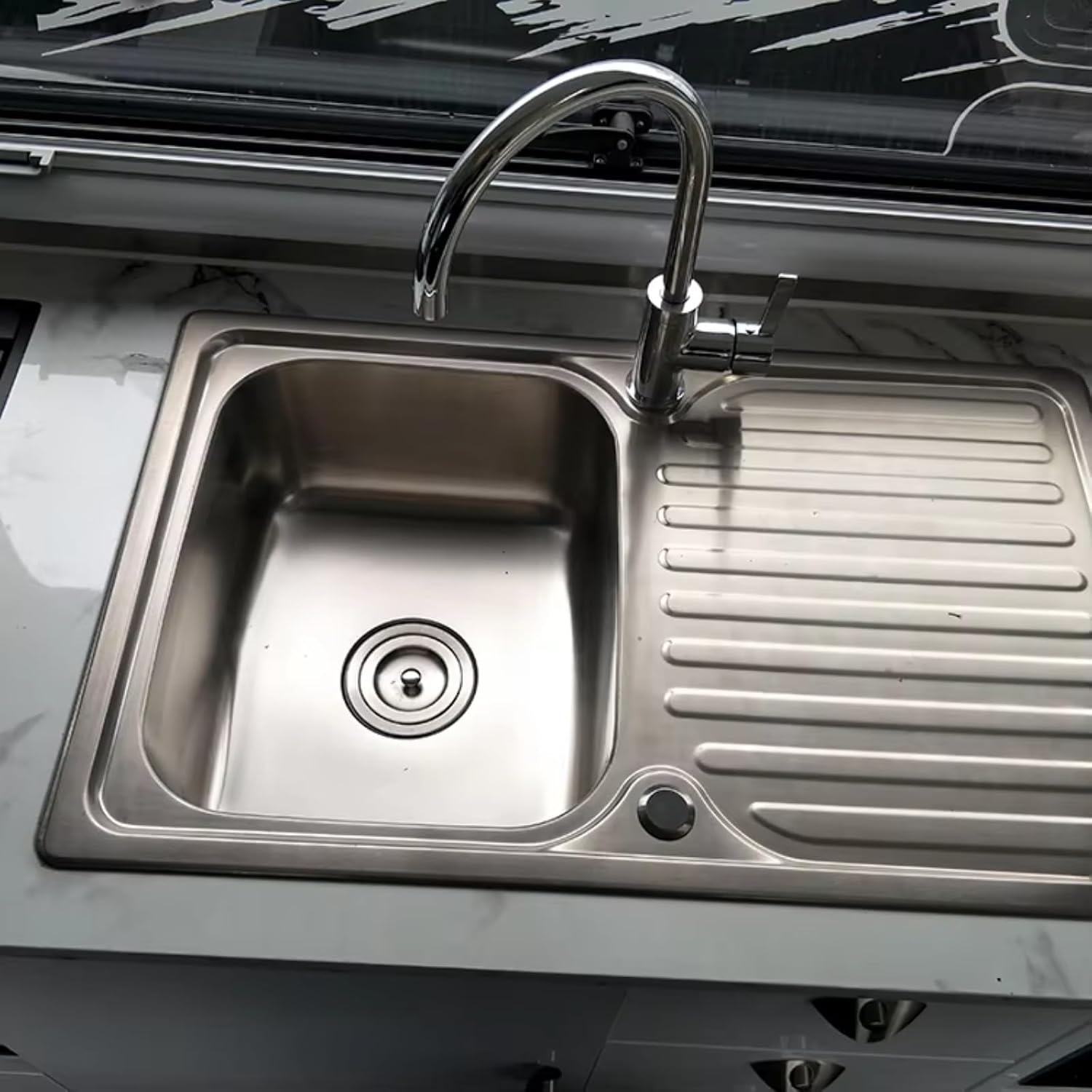 best lightweight travel trailer,lightweight travel trailer worth buying,should I buy a lightweight travel trailer,lightweight travel trailer pros cons,best travel trailer for easy towing,lightweight travel trailer vs motorhome performance testing and real-world results