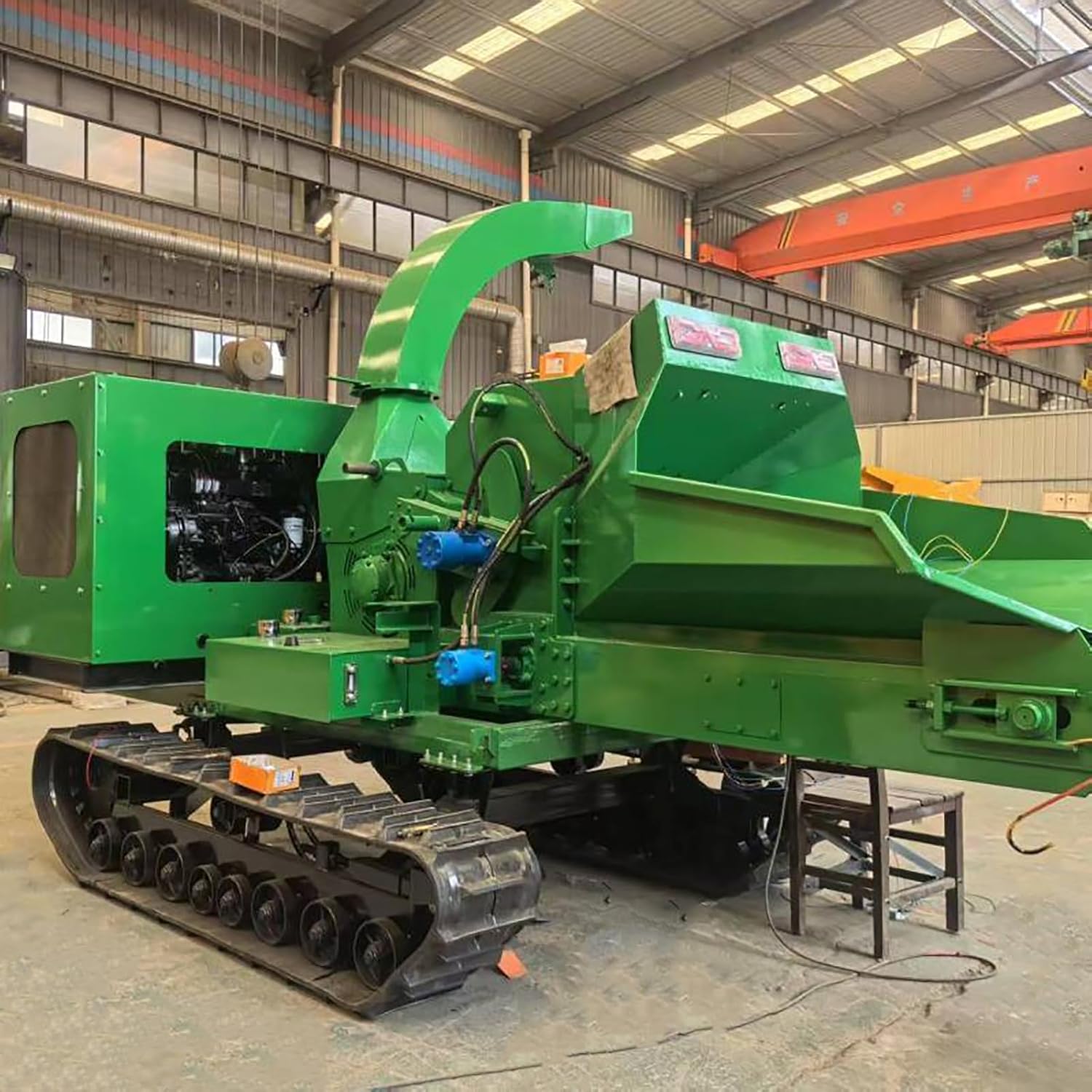 Step-by-step guide for best tracked wood chipper shredder,tracked wood chipper worth buying,tracked chipper shredder pros cons,should I buy a tracked wood chipper,tracked vs towable wood chipper,professional wood chipper for rough terrain - complete tutorial