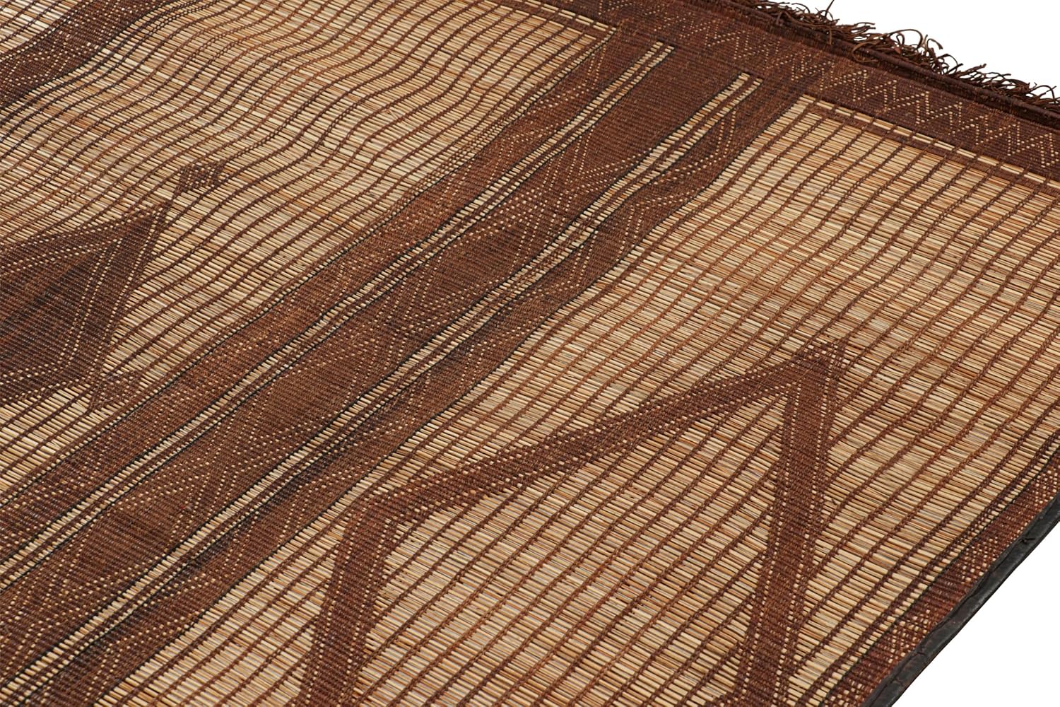 buy Rug & Kilim Tuareg mat,Rug & Kilim Tuareg mat worth buying,best oversized vintage Moroccan rug,Tuareg mat pros cons,should I buy a vintage Tuareg mat,Rug & Kilim vs other vintage rugs unboxing and complete package contents