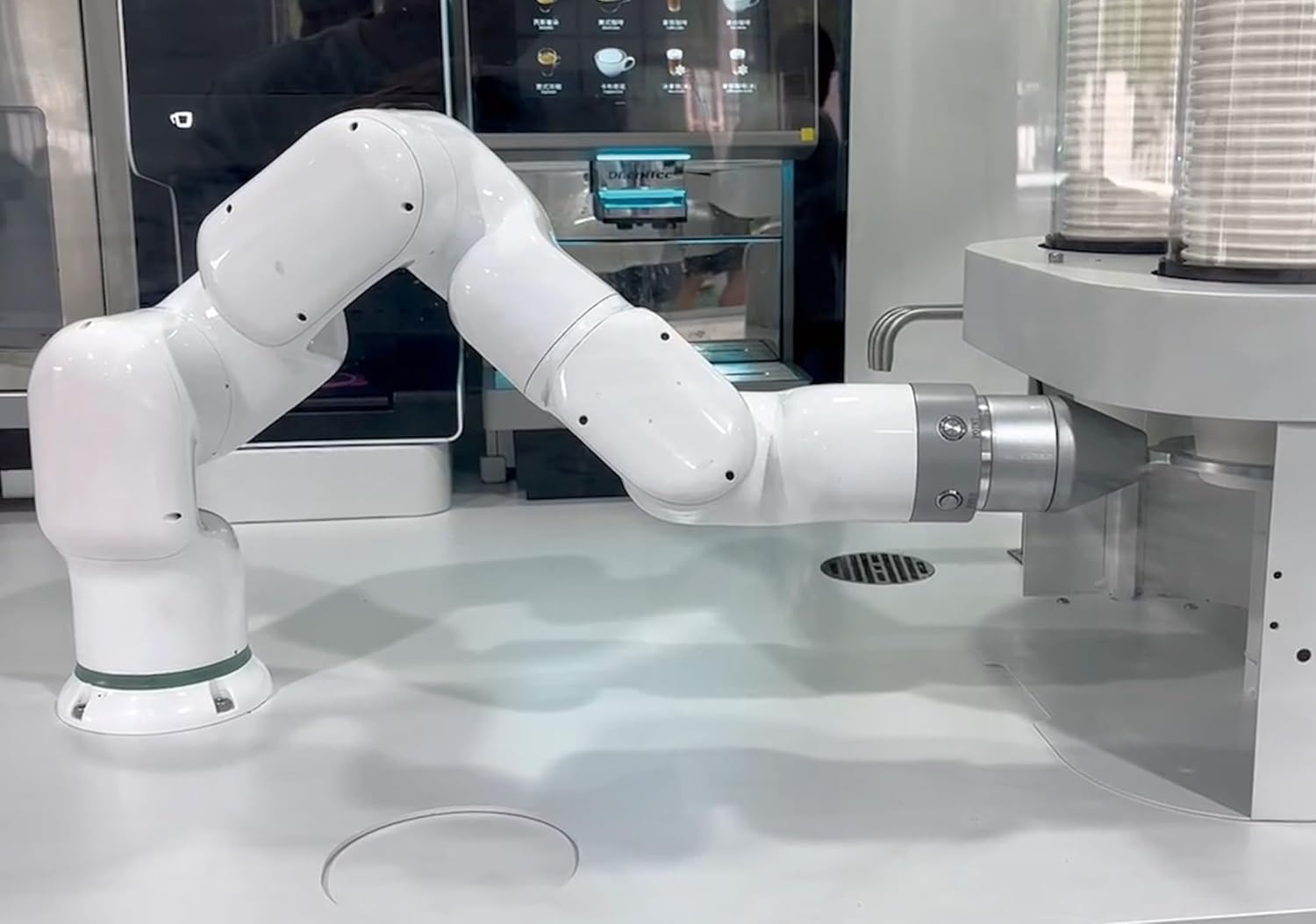 buy commercial coffee robot,commercial coffee robot worth buying,coffee robot pros cons,best automated coffee machine,coffee robot vs traditional espresso machine,should I buy a coffee robot unboxing and complete package contents