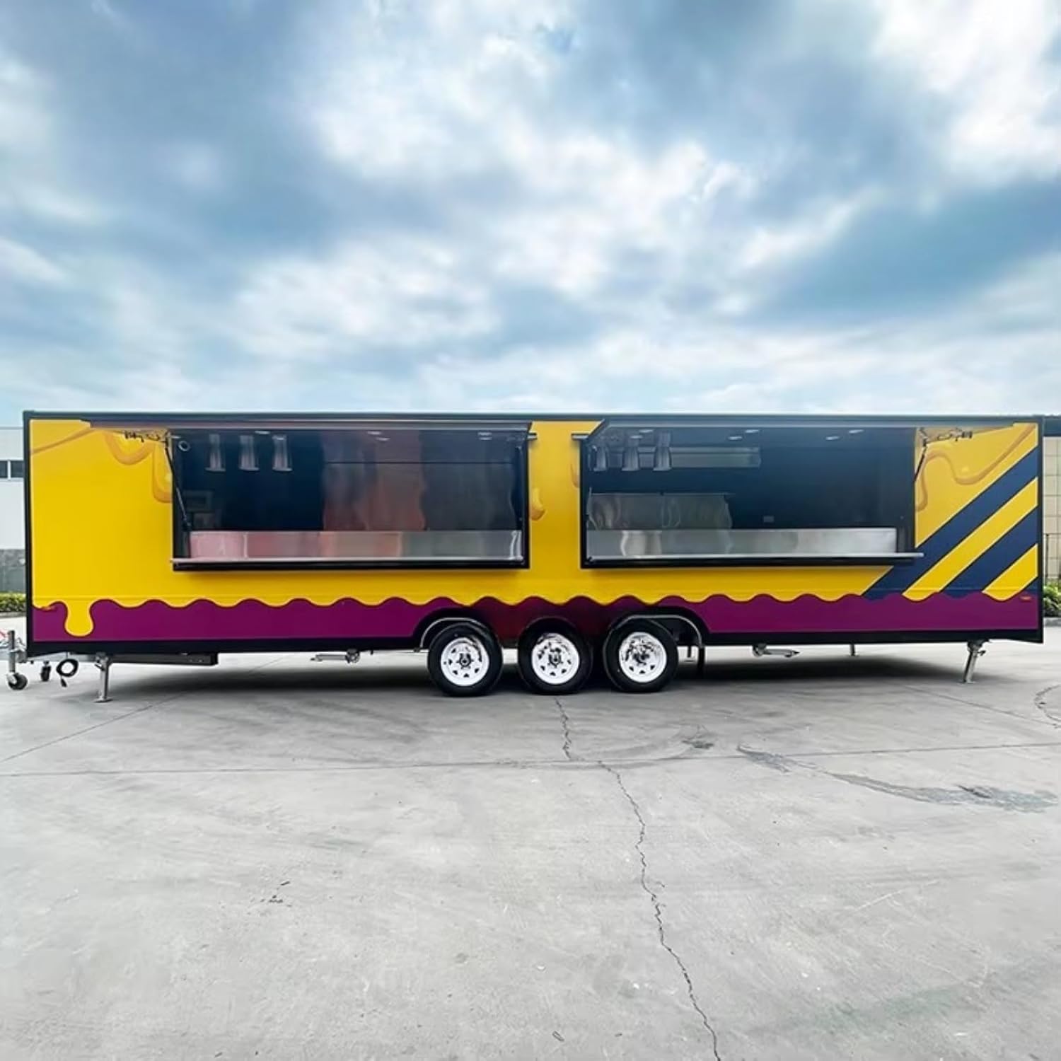 buy custom food trailer,custom food trailer pros cons,food trailer worth buying,best mobile food truck,should I buy a food trailer,food truck vs food trailer - detailed features and technical specifications