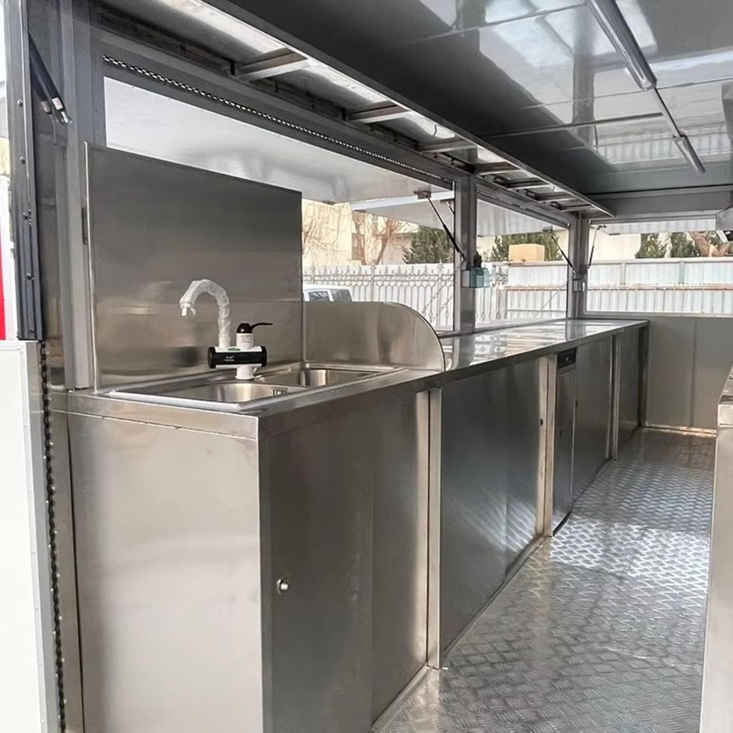 Real-world testing in a busy event setting showing the buy mobile food truck,mobile food truck worth buying,best mobile food truck for sale,mobile food truck pros and cons,should I buy a food truck,mobile food truck vs food trailer in action