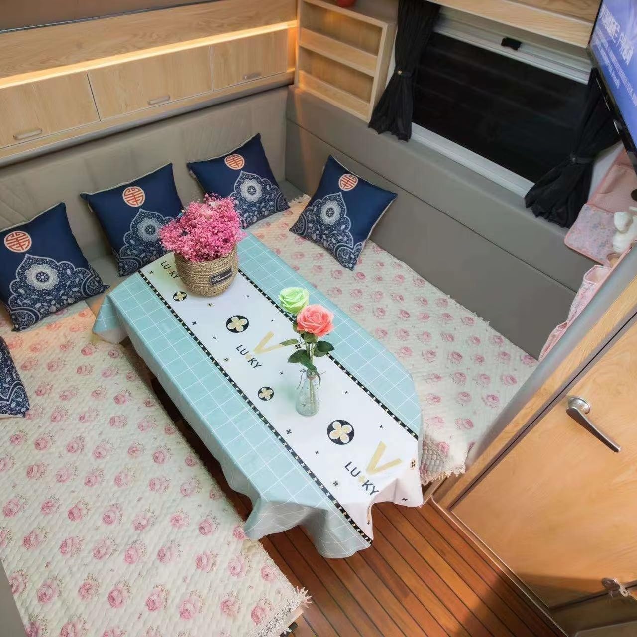 buy solar powered teardrop trailer,solar teardrop trailer worth buying,best off grid travel trailer,solar camper pros and cons,teardrop trailer with kitchen,should I buy a solar camper unboxing and complete package contents