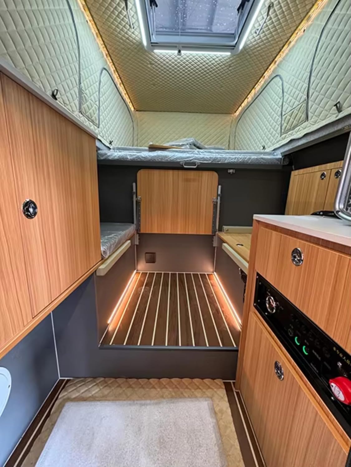 pop-up truck camper worth it,should I buy a pop-up truck camper,pop-up truck camper pros and cons,best pop-up truck camper,pop-up truck camper vs hard shell,pop-up truck camper honest opinion performance testing and real-world results