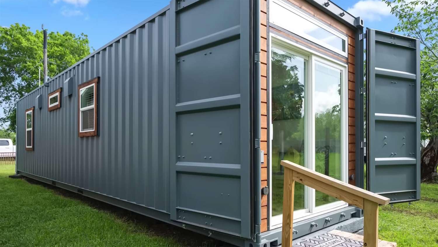 shipping container restaurant review - performance review and real-world testing results for commercial use
